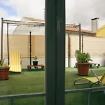 Largo Da Rainha, אורחן Merciana
