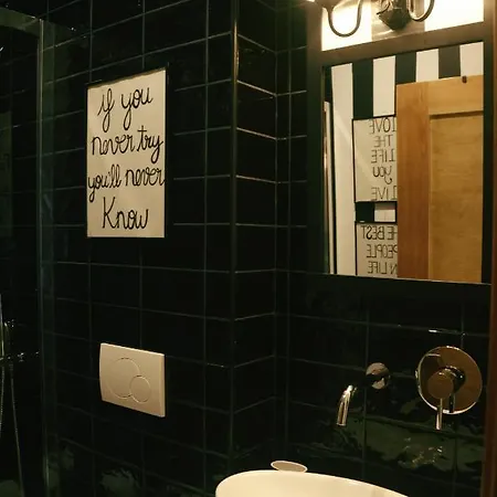 Largo Da Rainha, Πανδοχείο Merciana