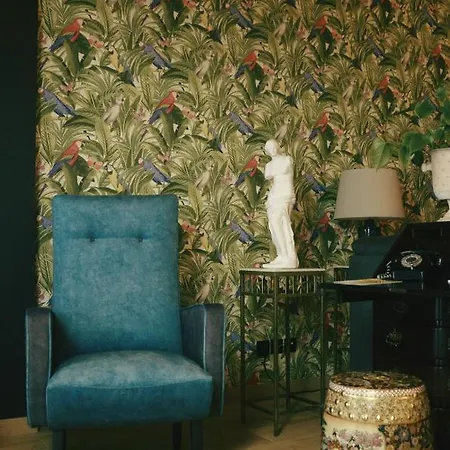 Largo Da Rainha, Penzion Merciana