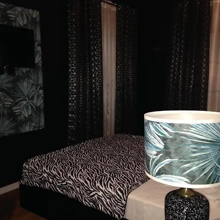 Largo Da Rainha, Penzion Merciana