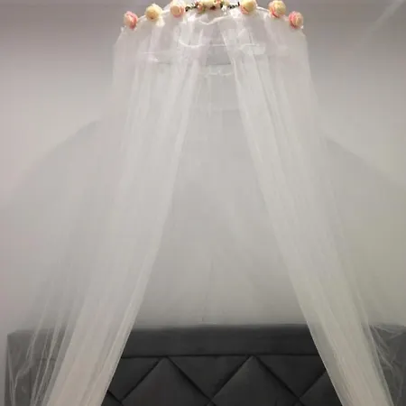 Largo Da Rainha, Penzion *