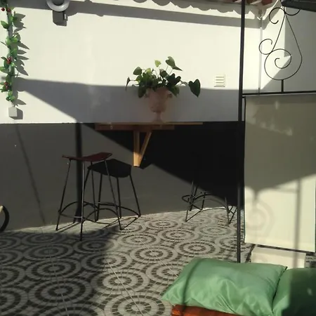 Largo Da Rainha, Merciana