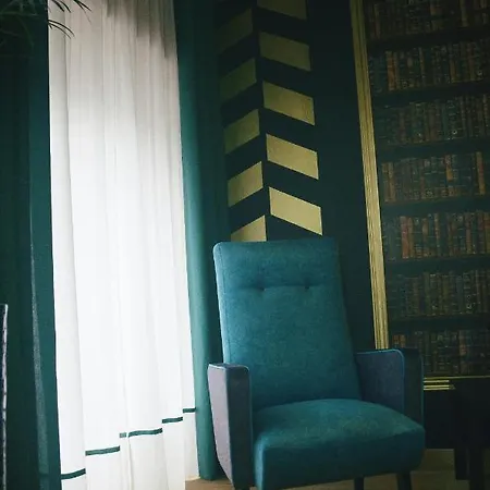 Largo Da Rainha, Penzion *