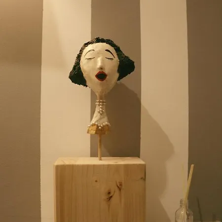 Πανδοχείο Largo Da Rainha, Merciana
