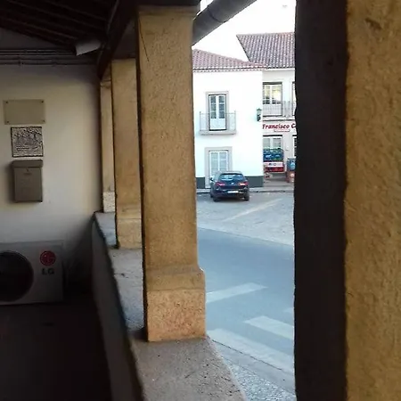 Penzion Largo Da Rainha,