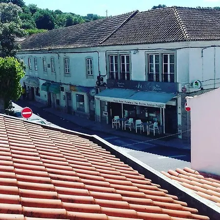 Largo Da Rainha, Penzion