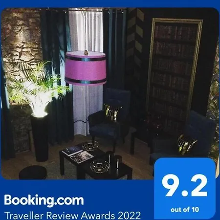 Largo Da Rainha, Penzion Merciana