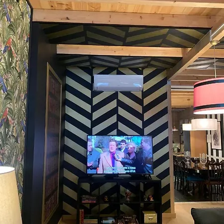 Fogadó Largo Da Rainha, *