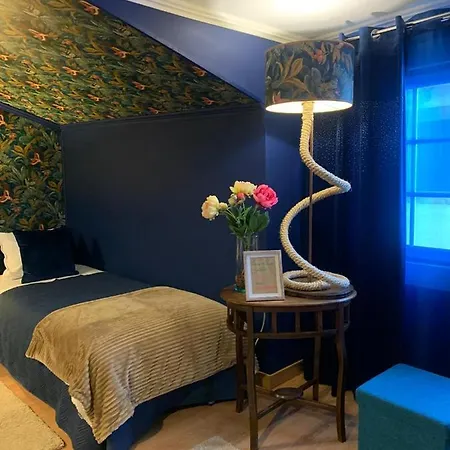 Largo Da Rainha, Estalagem