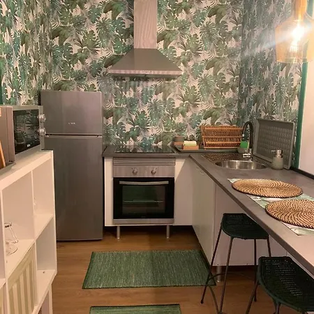 Largo Da Rainha, * Merciana