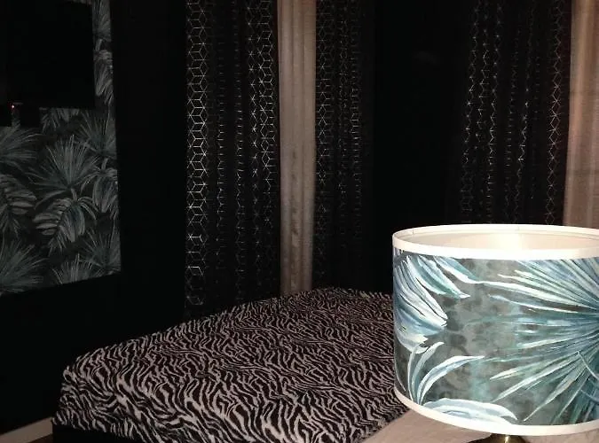 Largo Da Rainha, 宾馆 Merciana