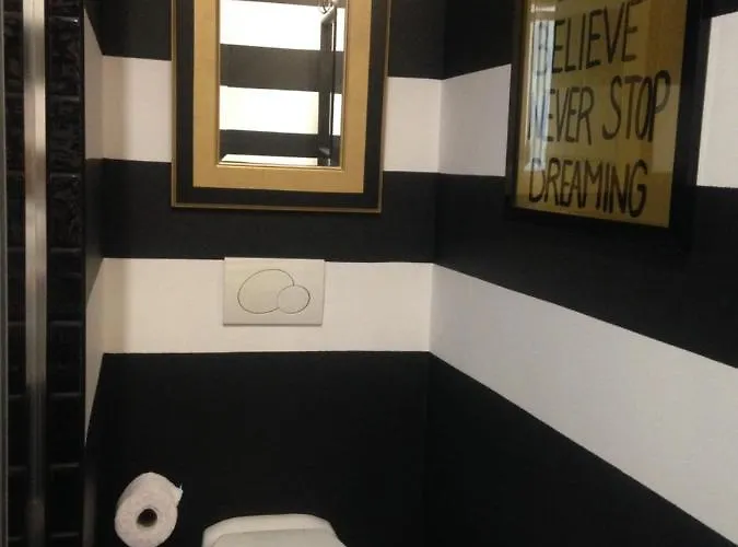 Largo Da Rainha, Kro *