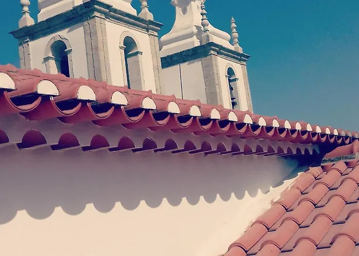 Largo Da Rainha, 宾馆 *