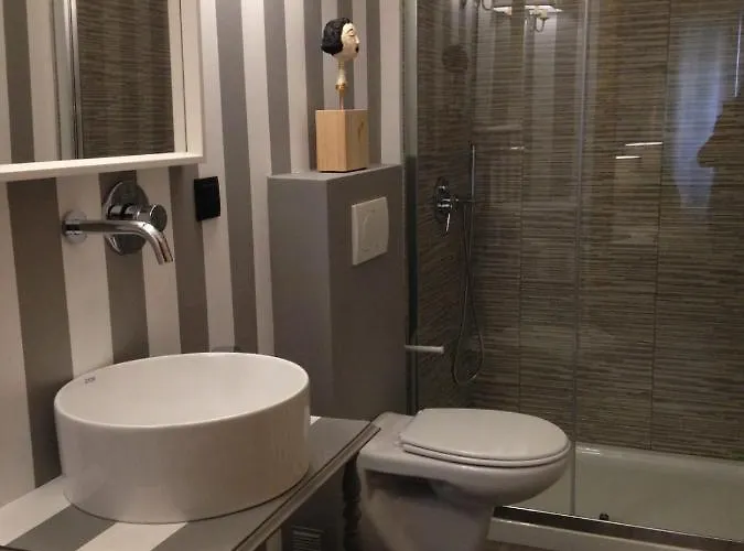 宾馆 Largo Da Rainha, Merciana