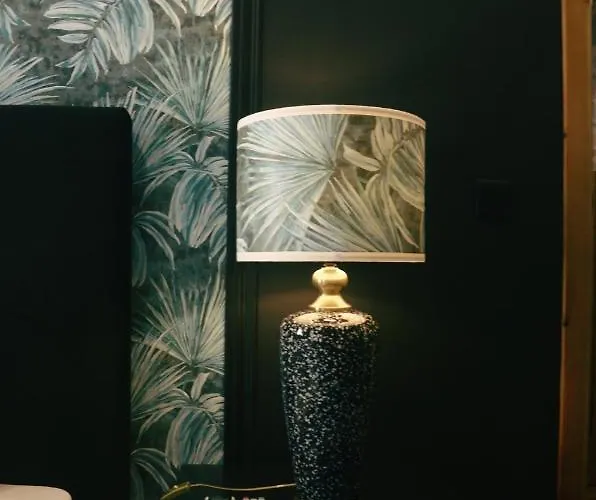 Largo Da Rainha, 宾馆 *