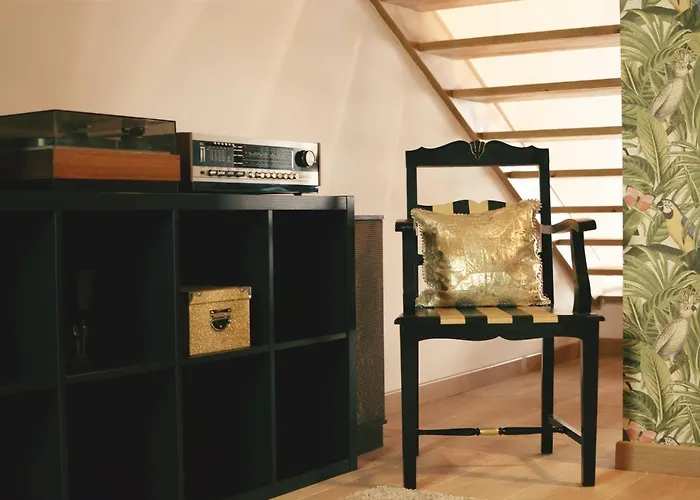 Largo Da Rainha, Kro Merciana