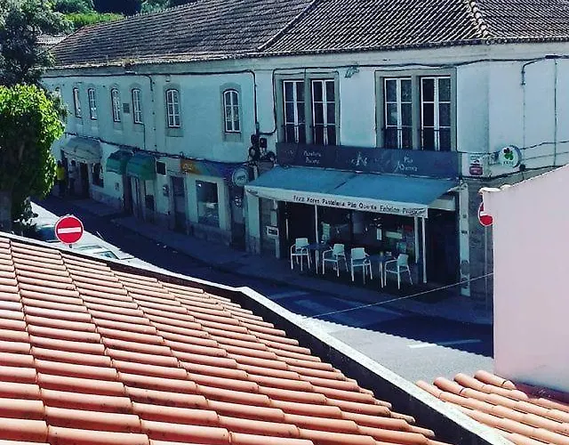 Largo Da Rainha, Zajazd