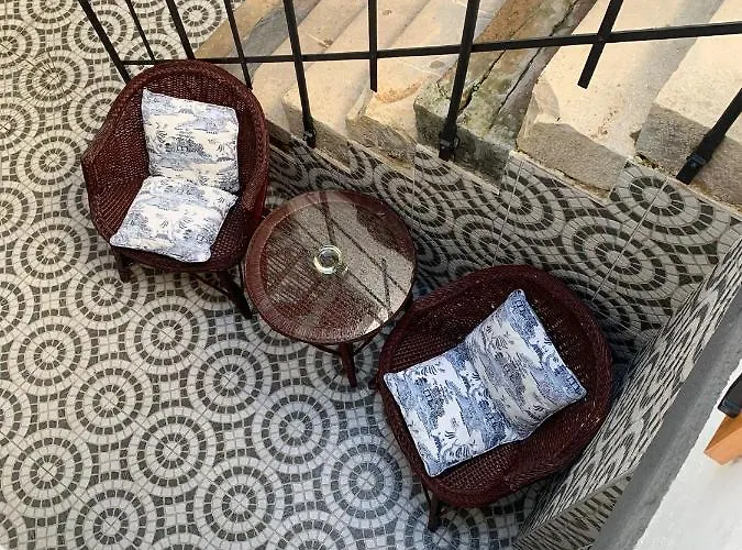 Largo Da Rainha, Merciana