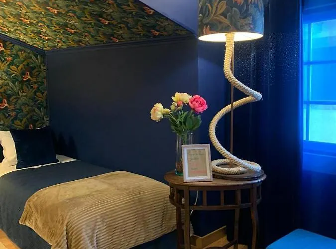 Largo Da Rainha, 宾馆