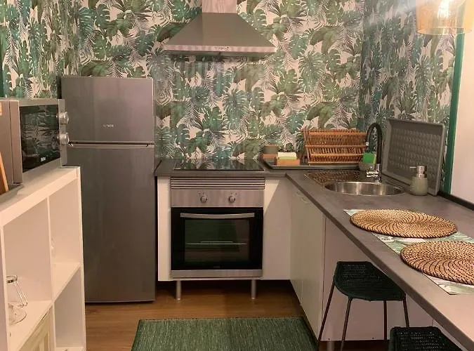 Largo Da Rainha, * Merciana