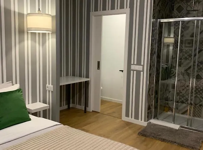 Largo Da Rainha, Merciana